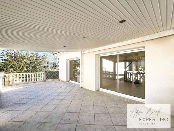 Chanas (38150) Chanas (38150) : Maison de plain-pied – 4 chambres – 128 m² + garages et espace de stockage