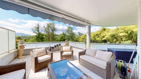 Appartement 3 pièces de 69m2 avec terrasse de 62m2 - SAINT MARTIN D'URIAGE