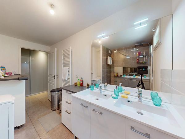 Appartement 3 pièces de 69m2 avec terrasse de 62m2 - SAINT MARTIN D'URIAGE