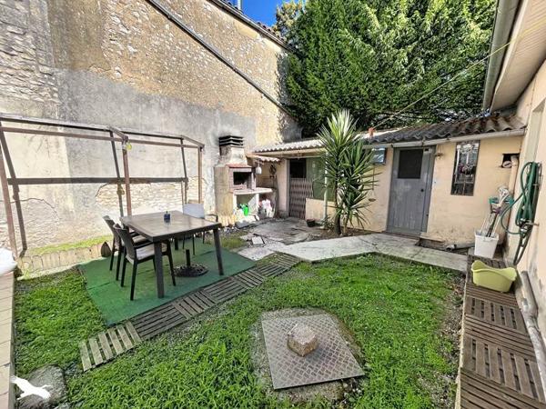 Maison 192 200 € Saint-Jean-d'Angély 5 p 129 m² DPE E