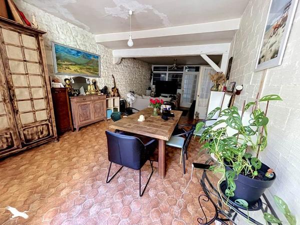 Maison 192 200 € Saint-Jean-d'Angély 5 p 129 m² DPE E