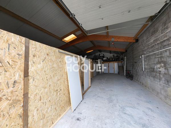 Entrepôt avec la maison à vendre de 168 m²  et 65 m2 à Saint-Denis-d'Oléron
