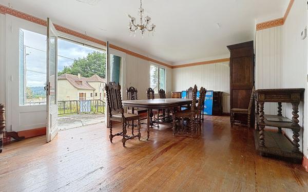 Maison à vendre    4 pièces •  Nousty