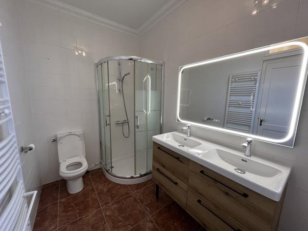 Maison à louer 850 € CC Beaumontois en Périgord 5 p 120 m² DPE B