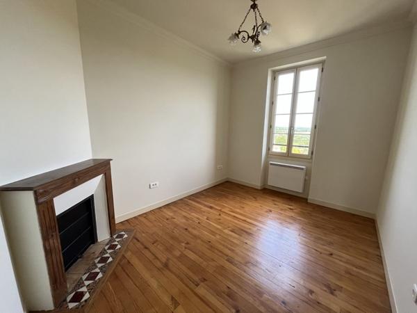 Maison à louer 850 € CC Beaumontois en Périgord 5 p 120 m² DPE B