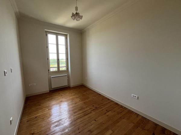 Maison à louer 850 € CC Beaumontois en Périgord 5 p 120 m² DPE B