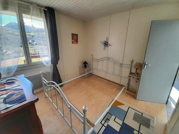 Chalet en bois avec vue sur les Pyrénées