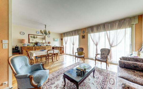 Appartement à vendre    5 pièces • 121 m2 Lyon 8