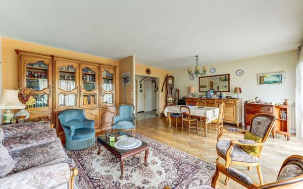Appartement à vendre    5 pièces • 121 m2 Lyon 8