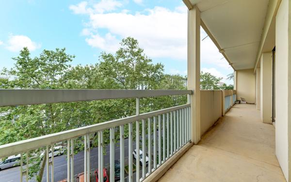 Appartement à vendre    5 pièces • 121 m2 Lyon 8