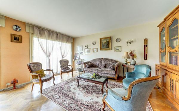 Appartement à vendre    5 pièces • 121 m2 Lyon 8