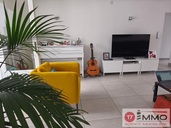 Maison de bourg Atypique – rénovée – Marans