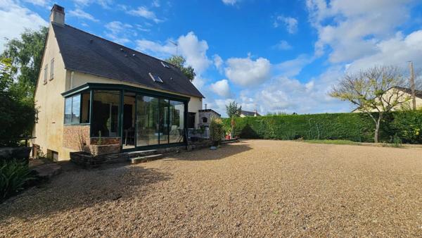 Maison familiale Proche de BAUGE EN ANJOU (49)