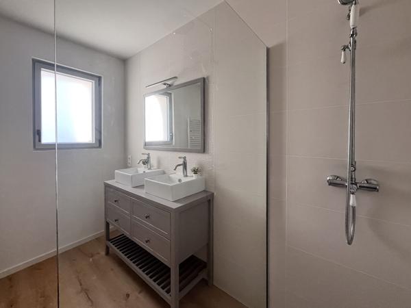 Maison 6 pièce(s) 183 m2, Sainte soulle 17220