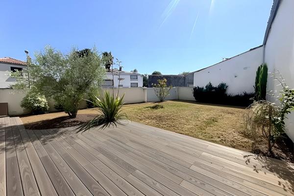 Maison 6 pièce(s) 183 m2, Sainte soulle 17220