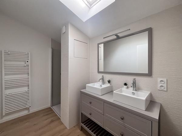 Maison 6 pièce(s) 183 m2, Sainte soulle 17220