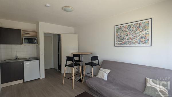 Appartement T2 - 28.8m² - MEUBLE - REZ DE CHAUSSEE - PARKING - SAINT SEBASTIEN SUR LOIRE