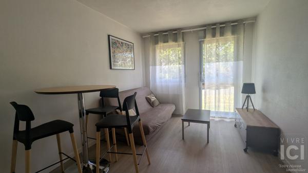 Appartement T2 - 28.8m² - MEUBLE - REZ DE CHAUSSEE - PARKING - SAINT SEBASTIEN SUR LOIRE