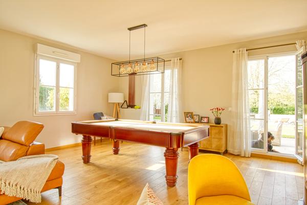 Magnifique propriété avec piscine dans la ZAC des deux golfs