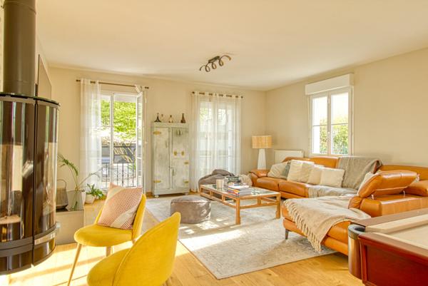 Magnifique propriété avec piscine dans la ZAC des deux golfs