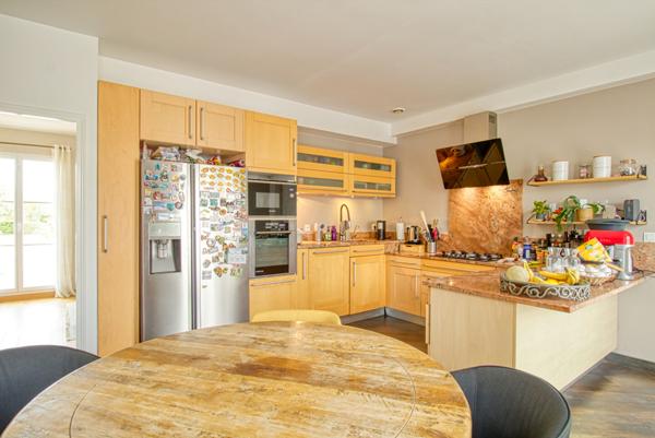 Magnifique propriété avec piscine dans la ZAC des deux golfs