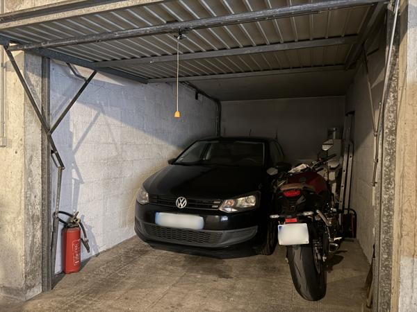 Garage sécurisé Proche commerces