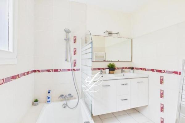 Vente - Maison 6 pièces 142 m 2 BRECH (56400)