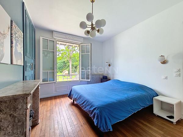 Maison avec dépendances, 12 Pièces 250 m² habitables, parc de 4500 m²