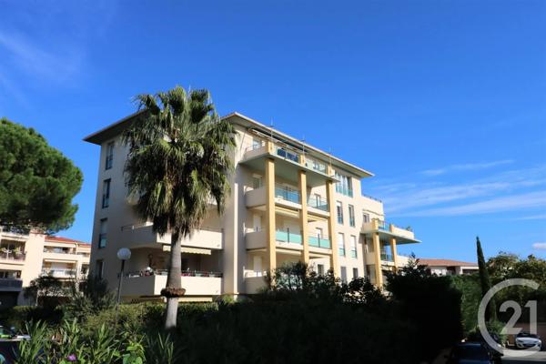 Appartement T2 à vendre  2 pièces - 38,86 m 2   FREJUS  - 83