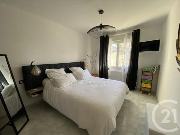 Maison à vendre  5 pièces - 231 m 2   ST MAXIMIN LA STE BAUME  - 83