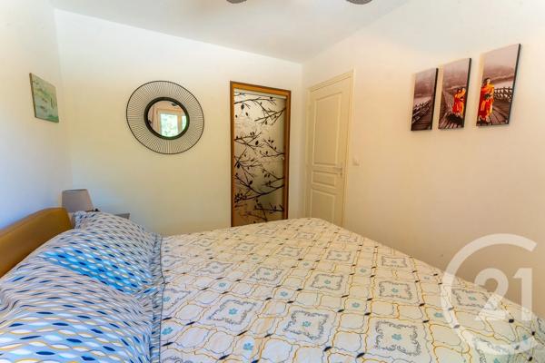Maison à vendre  5 pièces - 231 m 2   ST MAXIMIN LA STE BAUME  - 83