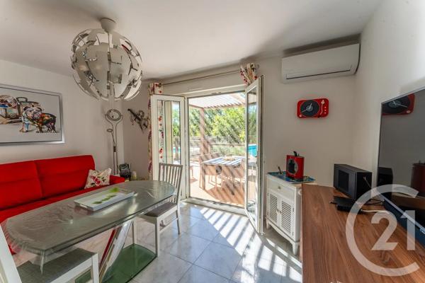 Maison à vendre  5 pièces - 231 m 2   ST MAXIMIN LA STE BAUME  - 83