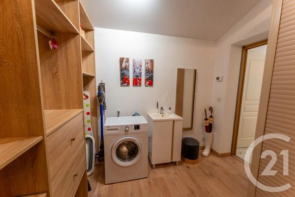Maison à vendre  5 pièces - 231 m 2   ST MAXIMIN LA STE BAUME  - 83