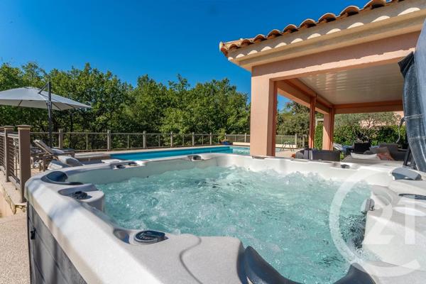Maison à vendre  5 pièces - 231 m 2   ST MAXIMIN LA STE BAUME  - 83