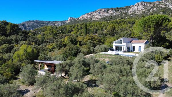 Maison à vendre  5 pièces - 231 m 2   ST MAXIMIN LA STE BAUME  - 83