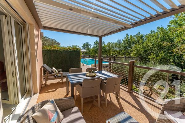 Maison à vendre  5 pièces - 231 m 2   ST MAXIMIN LA STE BAUME  - 83