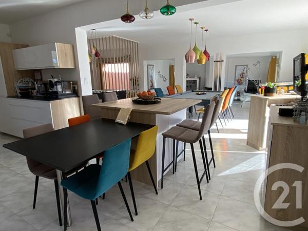 Maison à vendre  5 pièces - 231 m 2   ST MAXIMIN LA STE BAUME  - 83