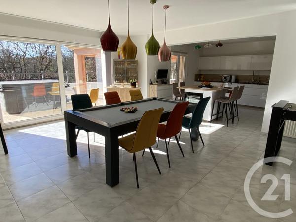Maison à vendre  5 pièces - 231 m 2   ST MAXIMIN LA STE BAUME  - 83