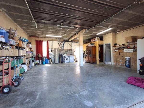 Maison 94 m² avec véranda, jardin et garages à vendre à Perpignan