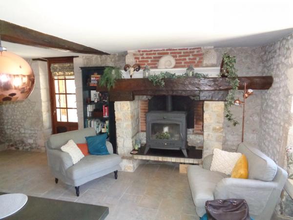 Splendide propriété de campagne, 2 maisons, 206 m² habitables au total, terrain de  7142 m², piscine.