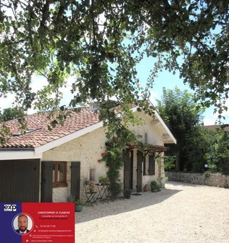 Splendide propriété de campagne, 2 maisons, 206 m² habitables au total, terrain de  7142 m², piscine.