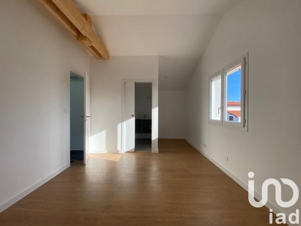 Pavillon 4 pièces de 93 m² à Ustaritz (64480)