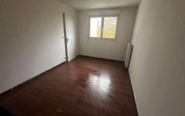 Appartement à louer    3 pièces •  Saint-Ouen-l'Aumône