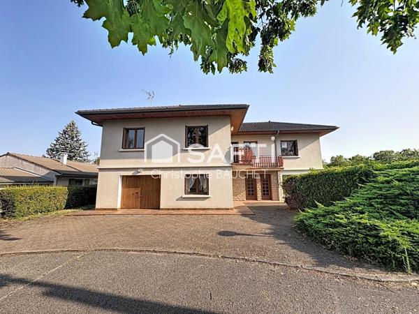 Maison familiale à rafraîchir à Bourg en Bresse