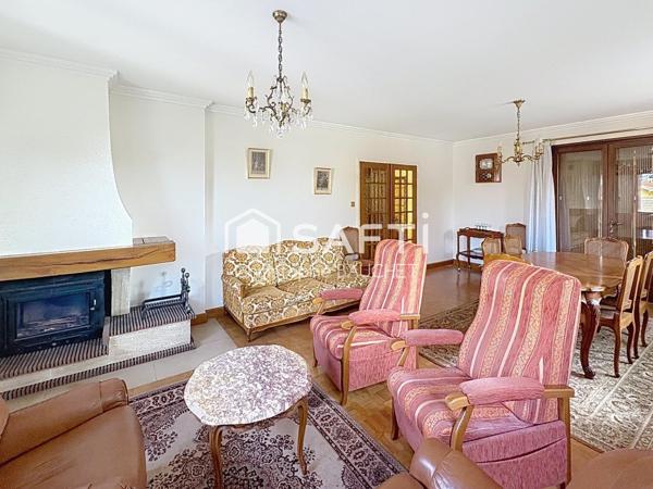 Maison familiale à rafraîchir à Bourg en Bresse