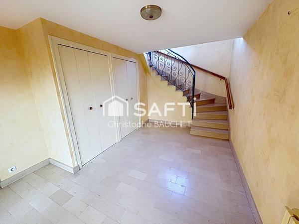Maison familiale à rafraîchir à Bourg en Bresse