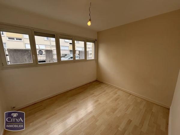 Appartement à vendre 4 pièces 74m² Châteauroux (36000)