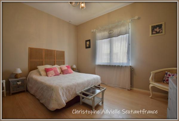 Bergerac centre, maison de plain pied 2 chambres, superbe espace piscine