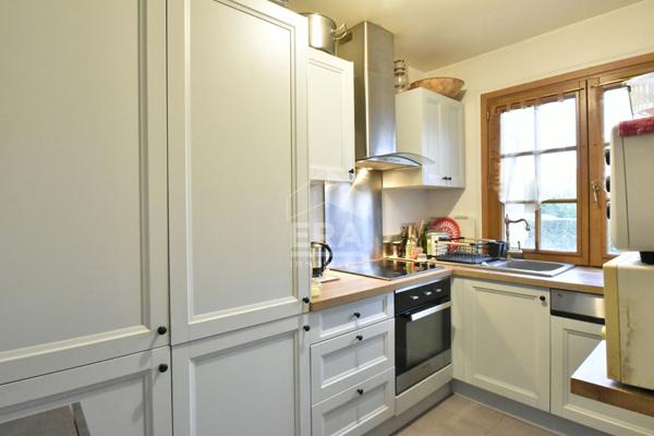 Maison à vendre à Garancières - 6 pièces, 4 chambres, bon état