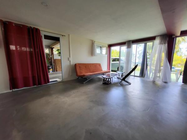 À VENDRE – GRANDE VILLA VUE OCÉAN À LA POSSESSION
